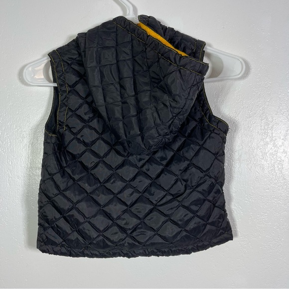 Batman, Quilted Hooded Vest. Size 7. In good used condition! - Picture 3 of 5